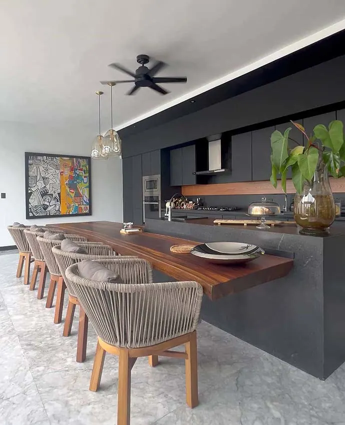 Foto de una cocina tomada con celular